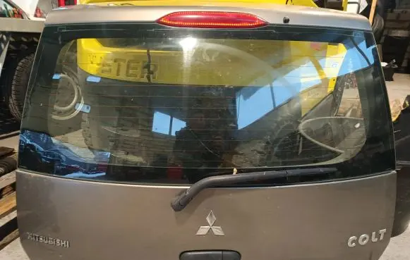Mitsubishi Colt Tailgate/trunk/boot lid