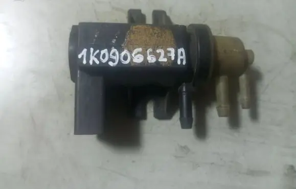 Volkswagen PASSAT B6 Vacuum valve 1K0906627A