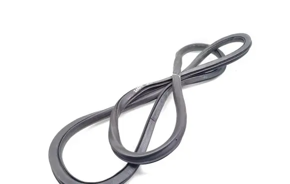 Seat Leon (5F) Front door rubber seal 5F4867365