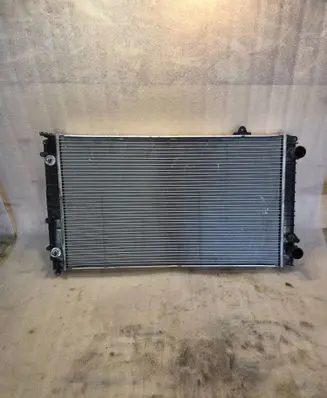 Audi A8 S8 D2 4D Coolant radiator 