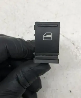 Volkswagen Golf V Electric window control switch 7L6959855B
