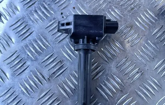 Mazda 3 III High voltage ignition coil PE2018100 K6266 4825B