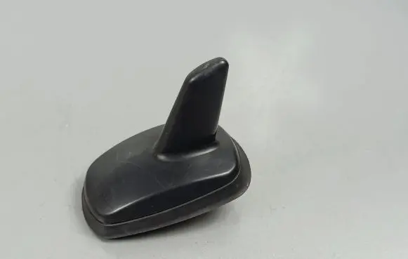 Volkswagen Tiguan Radio antenna 561035497