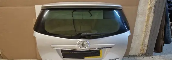 Toyota Verso-S Tailgate/trunk/boot lid 