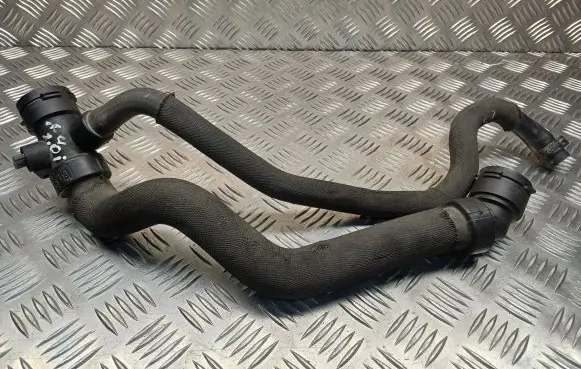 Audi A4 S4 B6 8E 8H Engine coolant pipe/hose 8E0121049