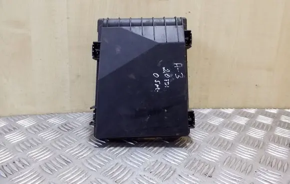 Audi A3 S3 8P Fuse box cover 1K0937132D