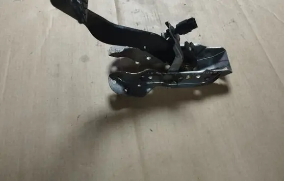 Clutch pedal