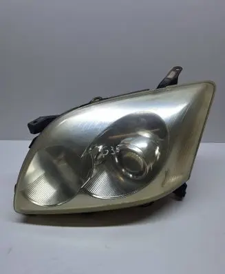 Toyota Avensis T250 Headlight/headlamp 0543