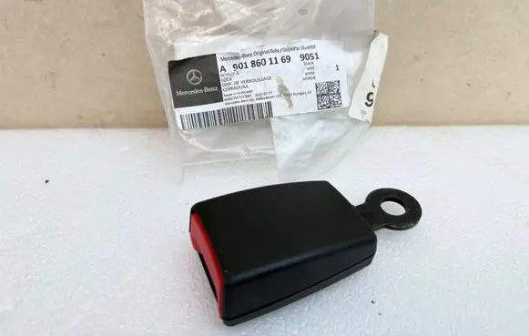 Mercedes-Benz Sprinter W906 Front seatbelt buckle A9018601169