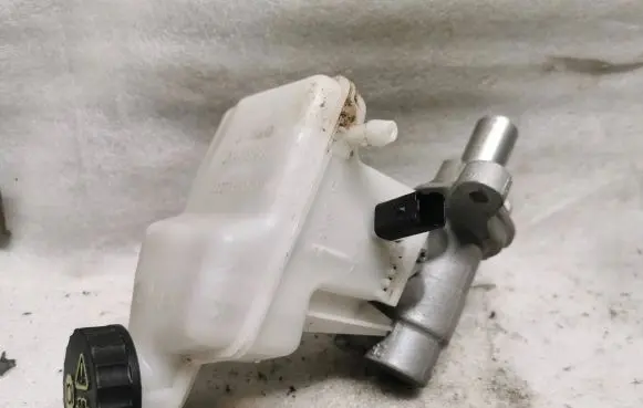 Opel Combo E Brake booster 9807687080 0204821216