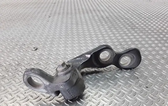 Ford C-MAX I Front door lower hinge 