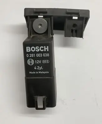 Skoda Octavia Mk2 (1Z) Glow plug pre-heat relay 038907281D