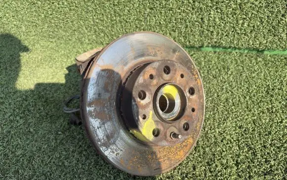 Citroen Jumper Front wheel hub spindle knuckle 01374759080