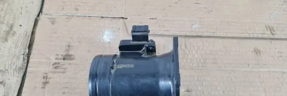 Audi A4 S4 B5 8D Mass air flow meter AFH6010B 058133471