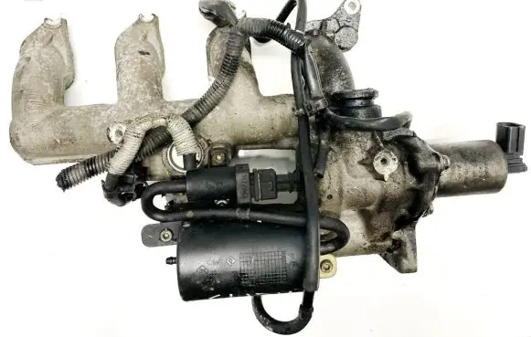 Nissan Primera Intake manifold 8200145096