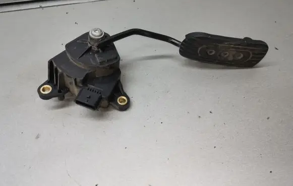 Nissan Note (E11) Accelerator throttle pedal 18002AX605
