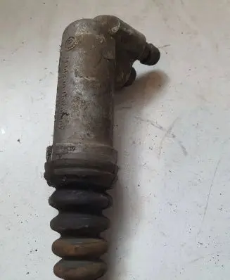 Audi 100 S4 C4 Clutch master cylinder 4A0721261