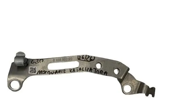 BMW M3 Muffler mount bracket/holder 8468992