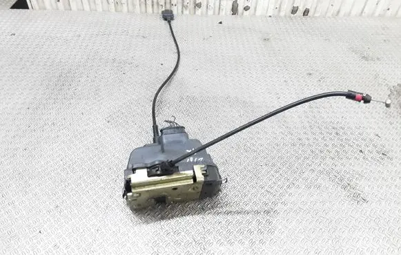 Renault Megane II Rear door lock