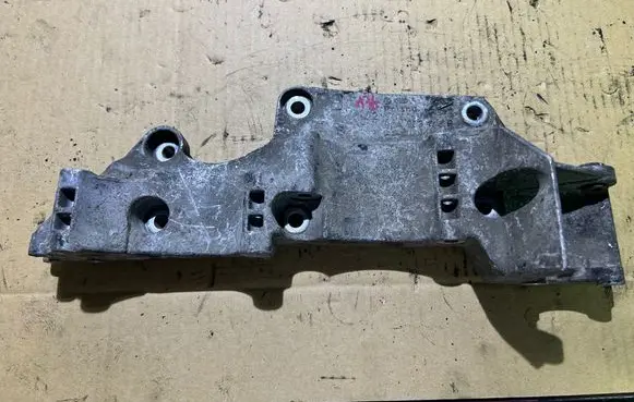 Audi A4 S4 B5 8D Generator/alternator bracket 06A903143P