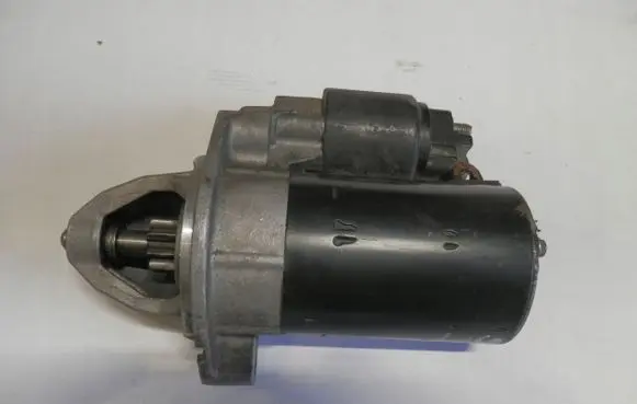 Mercedes-Benz SLK R170 Starter motor 0041516901