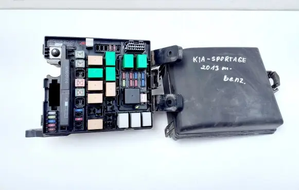 KIA Sportage Fuse box set 914453U515 919502S010