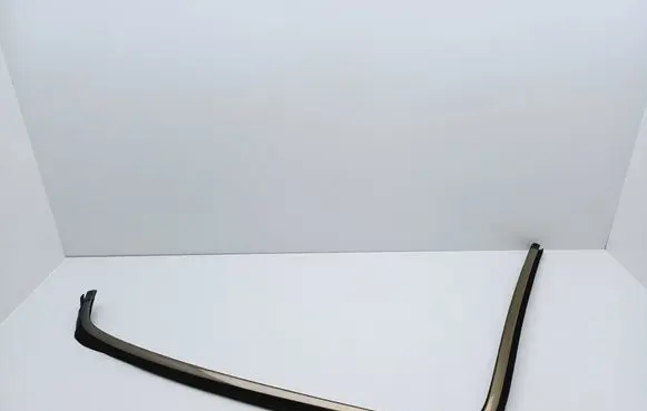Mercedes-Benz S W220 Rear side glass trim 