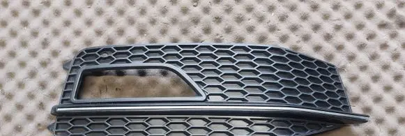 Audi A4 S4 B8 8K Front fog light trim/grill 8K0807682M 8K0807682P