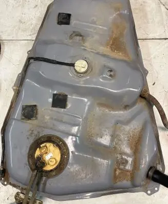 Toyota Corolla Verso AR10 Fuel tank
