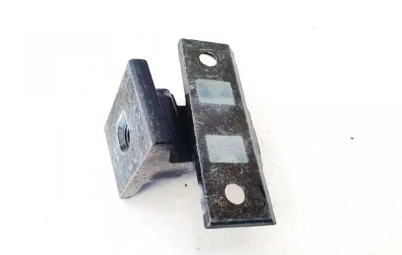 BMW 5 E60 E61 Rear door lower hinge 7068087