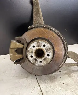 BMW 5 G30 G31 Front wheel hub spindle knuckle 6861178 9059