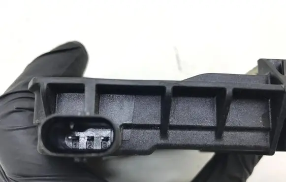 Mercedes-Benz C W205 Battery relay fuse A0009061505 1312170023 1110055