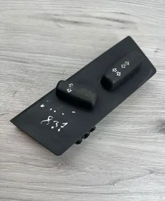 Land Rover Discovery 3 - LR3 Seat control switch YUB500240PVJ 366911