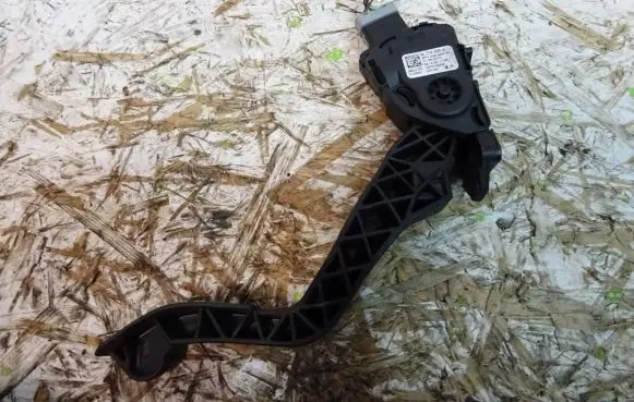 Peugeot 308 Accelerator throttle pedal 9671433680