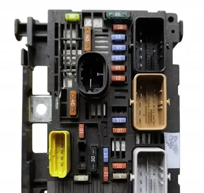 Peugeot 308 Fuse module 9663100480 BSMR05
