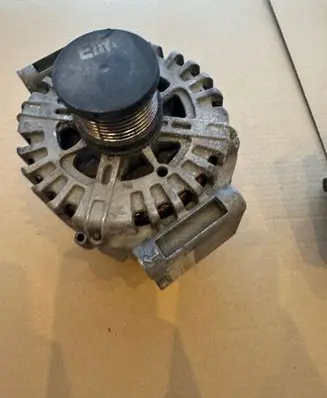Mercedes-Benz E W211 Generator/alternator 9090313