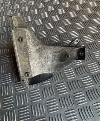 Audi A4 S4 B6 8E 8H Engine mounting bracket 8D0199308AG