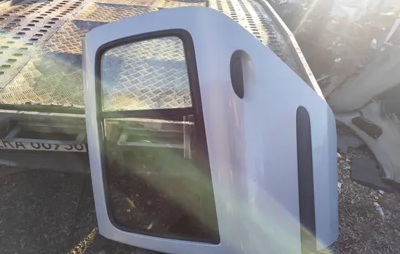 Renault Clio II Rear door 