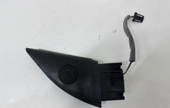 Volkswagen PASSAT B5.5 Front door high frequency speaker 3BO837986B 3B0035411F
