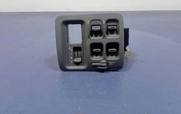 Honda CR-V Electric window control switch M17432