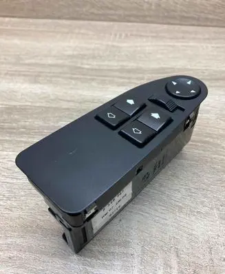 BMW 5 E39 Electric window control switch 8368967