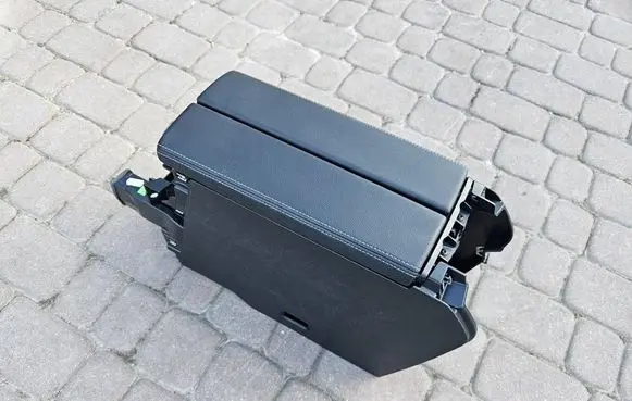 Opel Astra L Armrest 984137580