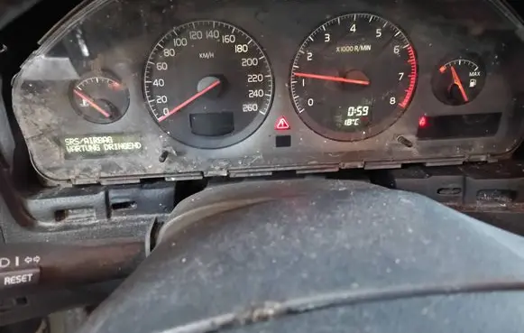 Volvo V70 Speedometer (instrument cluster) 9459821 8637993 69294620T