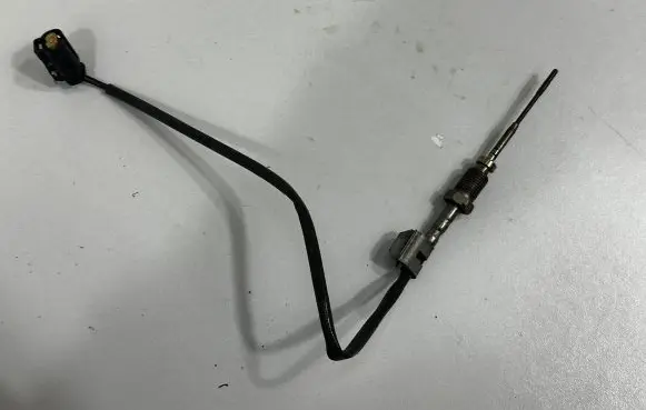 BMW 4 F32 F33 Exhaust gas temperature sensor 7804177 8570234