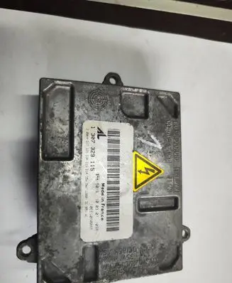 Volvo C70 Headlight ballast module Xenon 1035500015