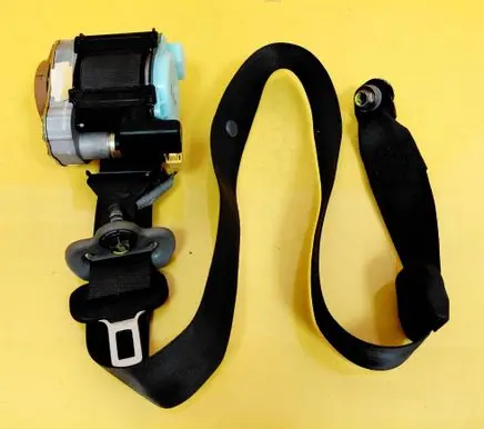 Honda CR-V Front seatbelt 040977