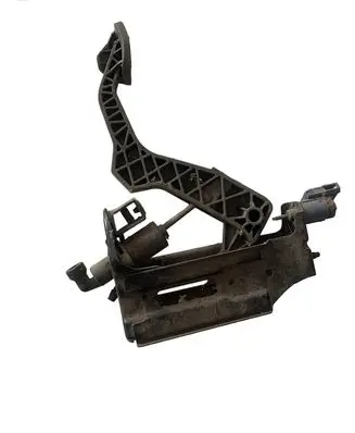 Volkswagen Golf IV Clutch pedal 1J0721174A