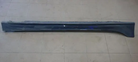Foot area side trim