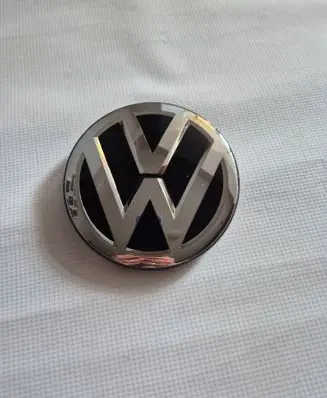 Volkswagen Polo VI Manufacturer badge logo/emblem 2G0853601C