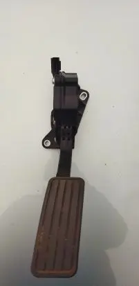 Subaru Outback (BS) Accelerator throttle pedal